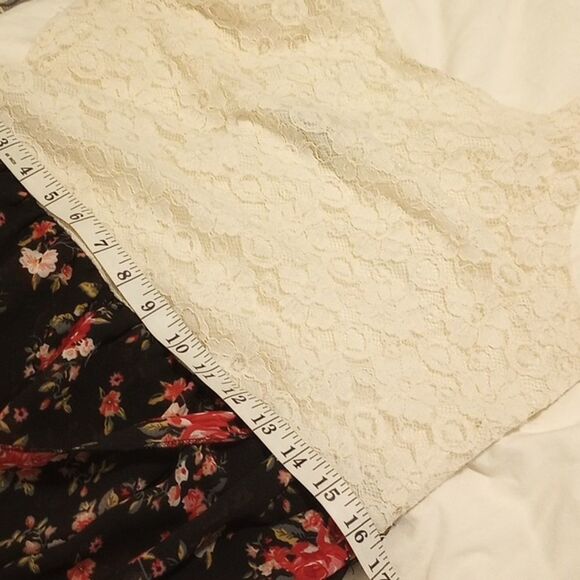 Lace and floral high low dress - Picture 9 of 12